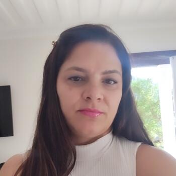 Babysitter Petrópolis: Andreia