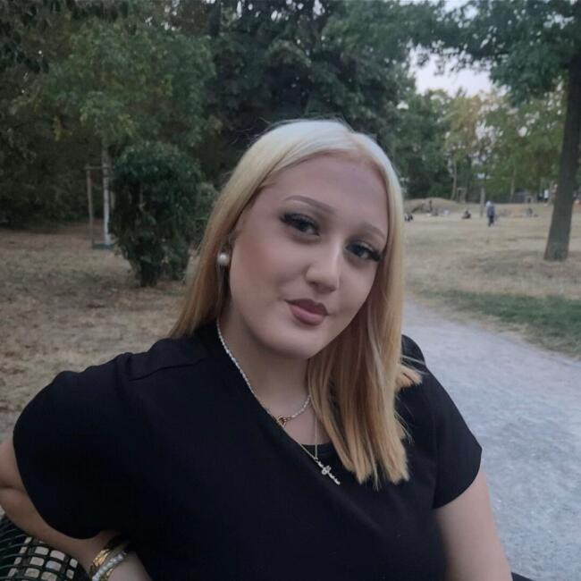 Babysitter in Elsdorf: Leonie-clara