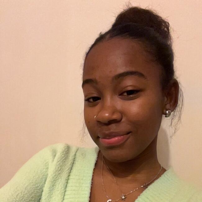 Babysitter in Camors: Sorenza