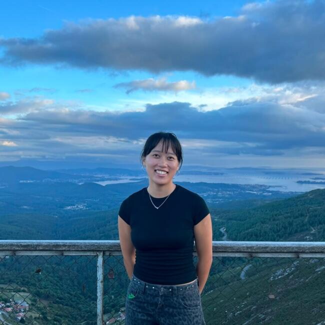 Babysitter in A Coruña: Paula Hong