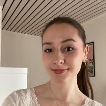 Babysitter in Brest: Clara