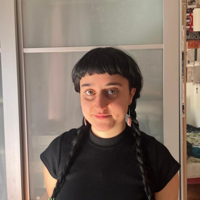 Babysitter in Rome: Viola