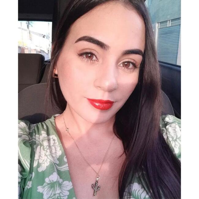 Babá em Cotia: Laleska