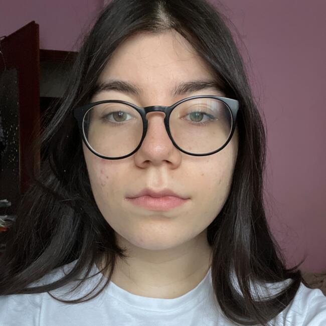 Babysitter in Piacenza: Nina