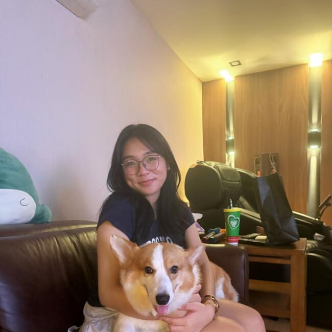 Babysitter in Singapore: Sophie