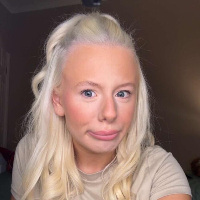 Babysitter in Swansea: SCARLETT