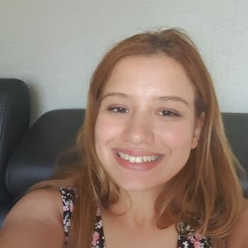 Babysitter in Limoges: Sofia