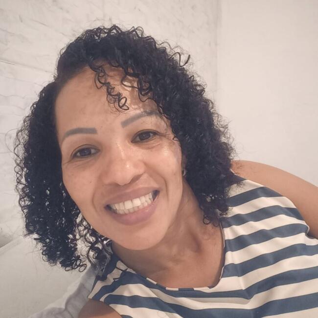 Babysitter in Santa Luzia: Edinalva