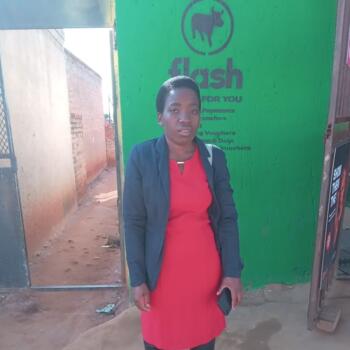 Babysitter Roodepoort: Brenda