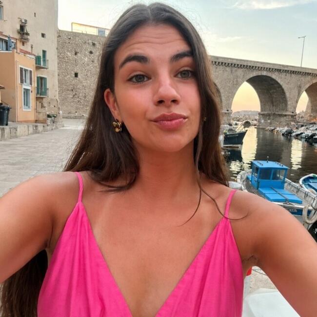 Babysitter in Aix-en-Provence: Louanne