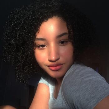 Babysitter in Terrassa: Ariatna Daniela