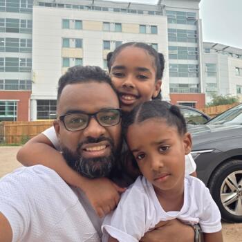 Babysitting job in Nottingham: babysitting job Alladin