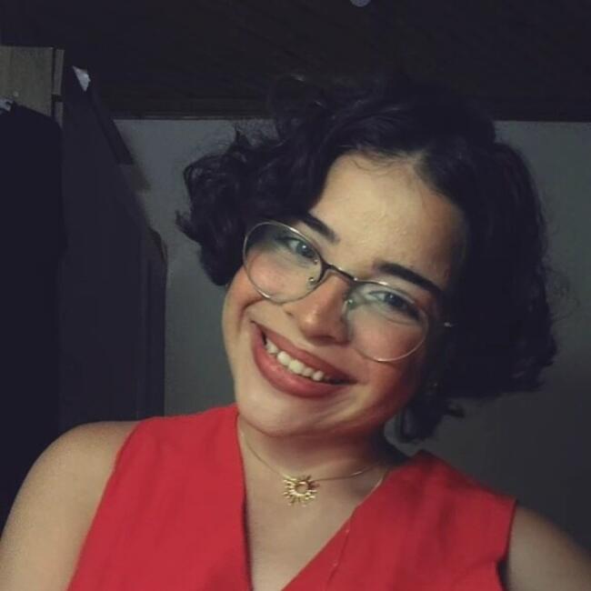 Babá em Orlândia: Sarah