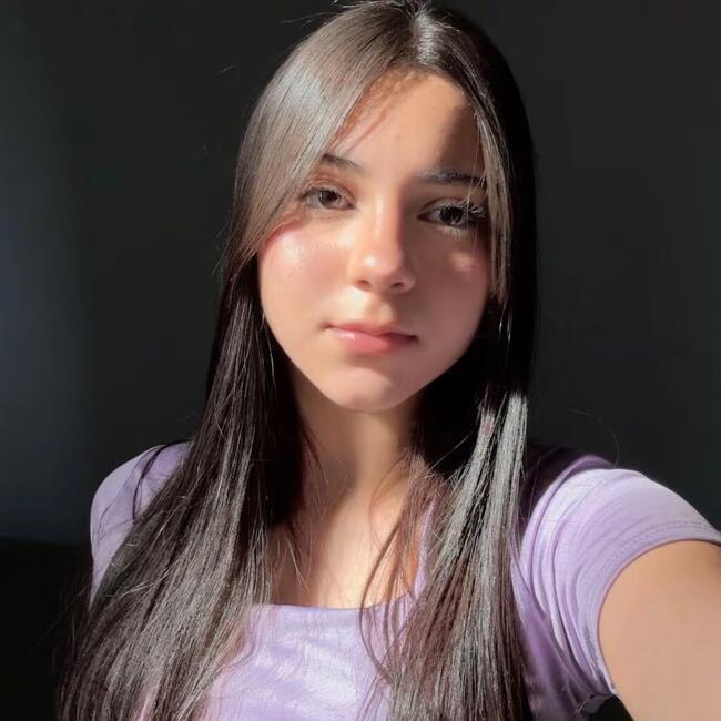 Babysitter in Brasília: Lyvia