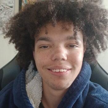 Babysitter in London: Lewis