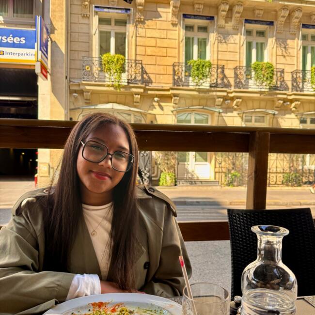 Babysitter in L'Escale: Mae