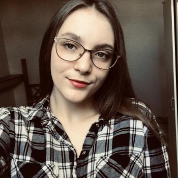 Babysitter in Mont-sur-Marchienne: Laurieanne