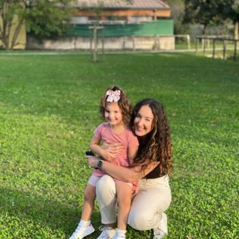 Babysitter New Rochelle: Rebecca