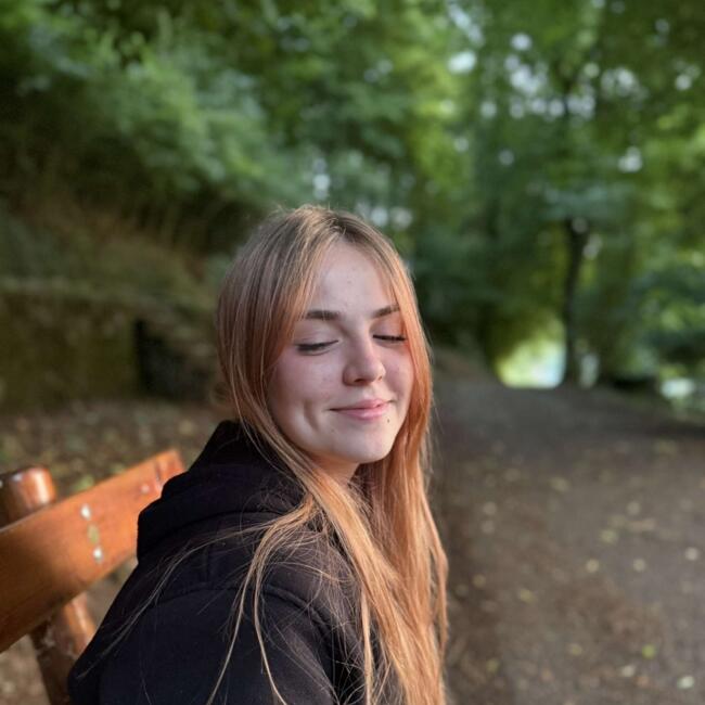 Babysitter in Tetingen: Adriana