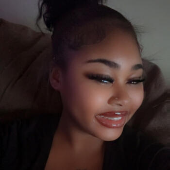 Babysitter Brooklyn: Rhomahya