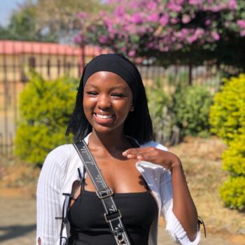 Babysitter in Midrand: Keitumetse