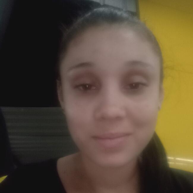 Babysitter in Nova Hartz: Jennifer