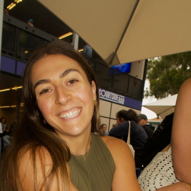 Babysitter in Gold Coast: Jess