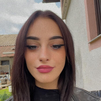 Babysitter in Dornava: Laura