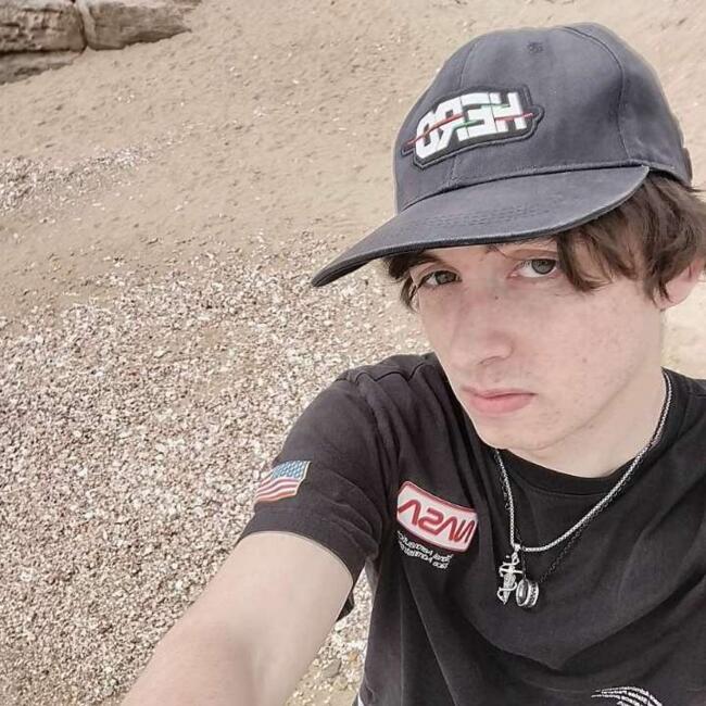 Babysitter in La Madeleine: Sacha