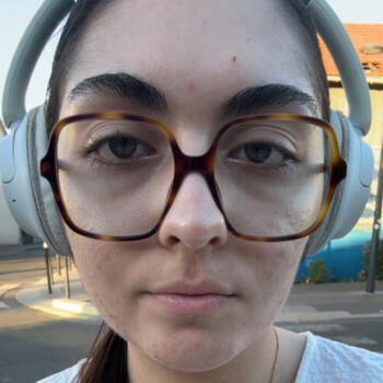 Babysitter Saint-Denis: Asya