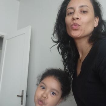 Emprego de babá em Porto Alegre: emprego de babá Daiane