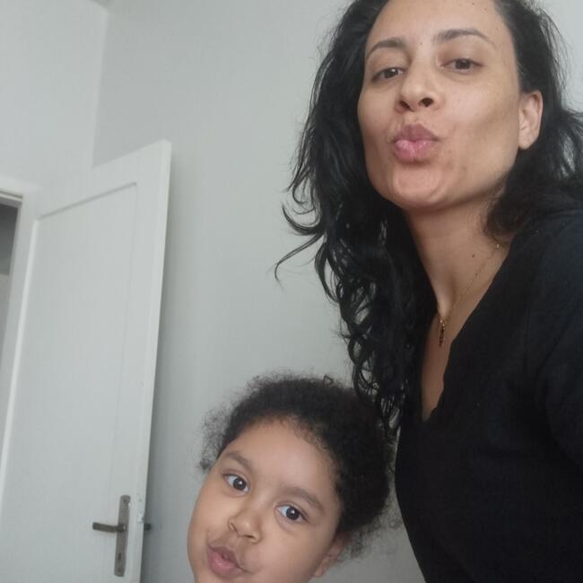 Emprego de babá em Porto Alegre: Daiane