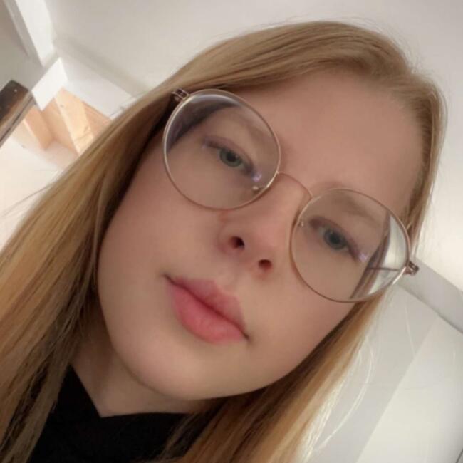 Babysitter in Merlebach: Lenaik