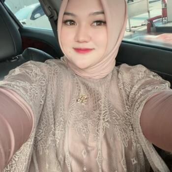 Lowongan pekerjaan babysitting di Kota Padang: lowongan pekerjaan babysitter Retno