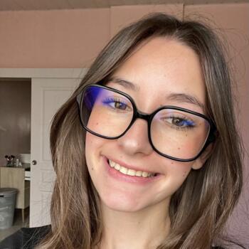 Babysitter in Écourt-Saint-Quentin: Léa