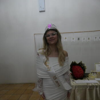 Babysitter in Lunel: Kelly