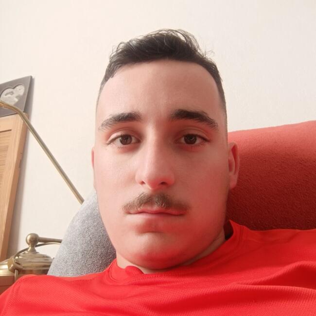 Babysitter in Givors: Baptiste