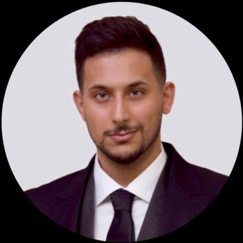 وظيفة جليسة أطفال في دبي: وظيفة جليسة أطفال Mohammad Reza