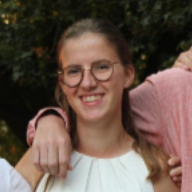 Babysitter in Angers: Manon