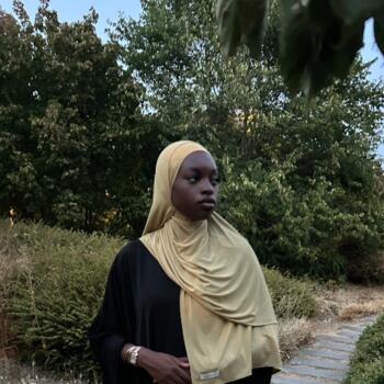 Babysitter in Gennevilliers: Khadija
