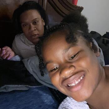 Babysitting job in Donaldsonville: Giah
