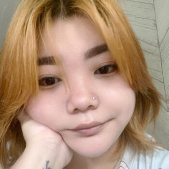 Babysitter in Singapore: Laurel