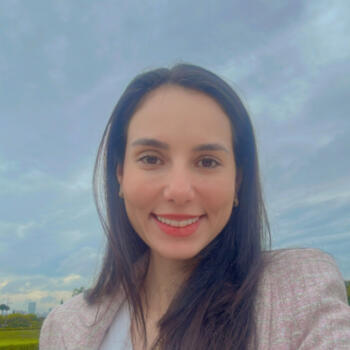 Emprego de babá em Maringá: emprego de babá Mariana