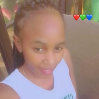 Babysitter in Riyadh: Lydia