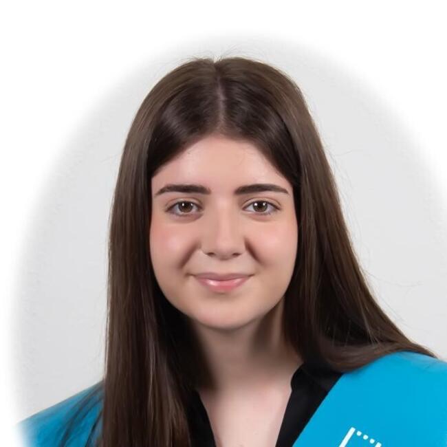 Babysitter in Salamanca: Lucía