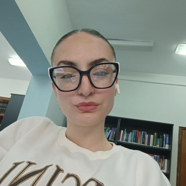 Nanny in Peristeri: Ζηλετη