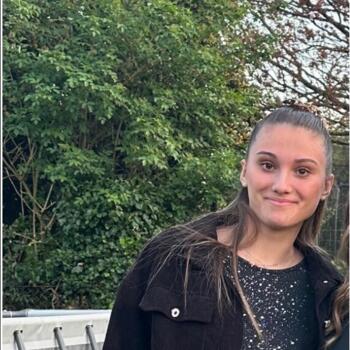 Babysitter Courçon: Laura