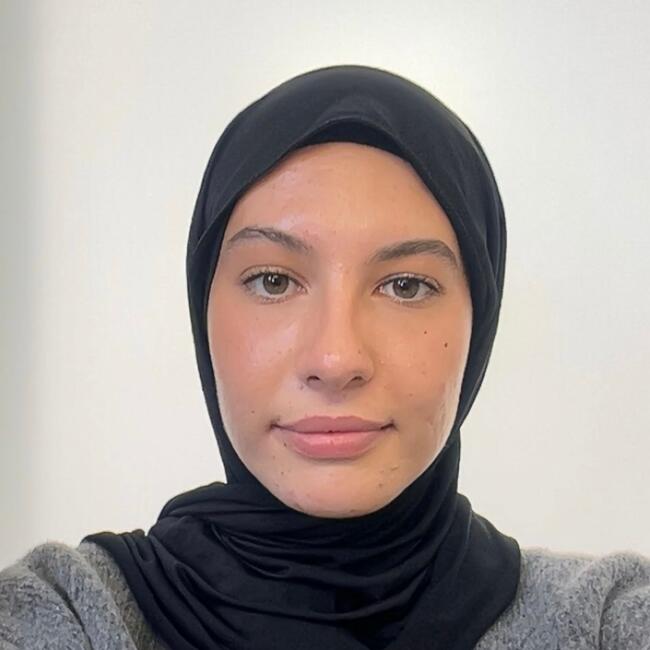 Babysitter in Saint-Melaine-sur-Aubance: Inès