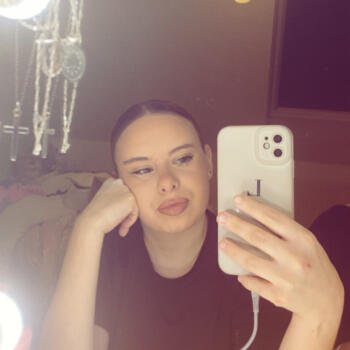 Babysitter in Colmar: Ashley