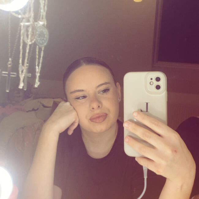 Babysitter in Colmar: Ashley